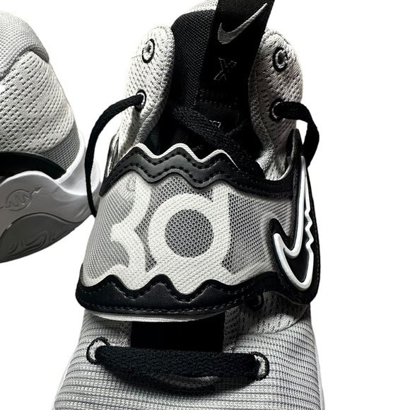 NIKE KD Trey 5 X Basketball Shoes Size 11 Wolf Grey White Black - Picture 6 of 10
